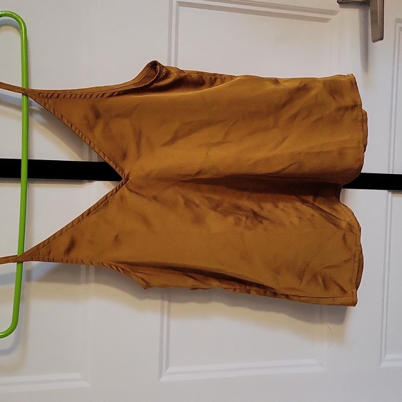 Dynamite tank top - Picture 3 of 3